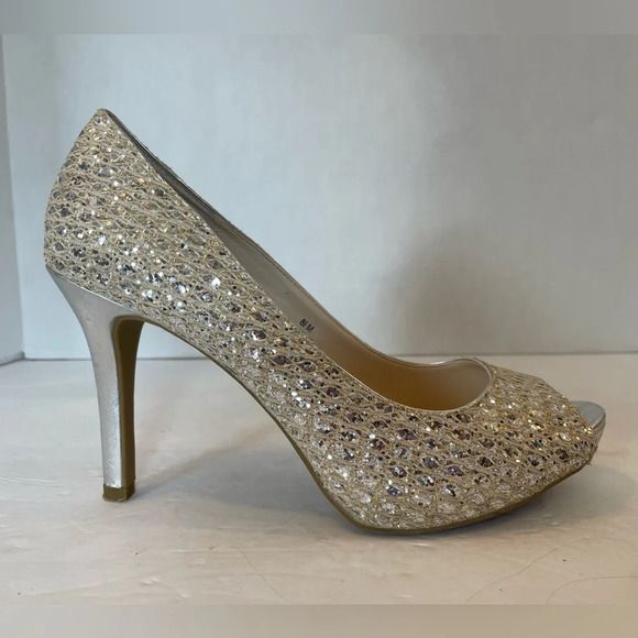 Coach Silver Glitter Peep Toe Stilettos Heels Shoes Size 8 1/2 M - Picture 3 of 12